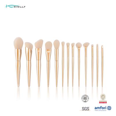 China Wooden Handle 15pcs Makeup Blending Brush Handcrafted Synthetic Hair for sale