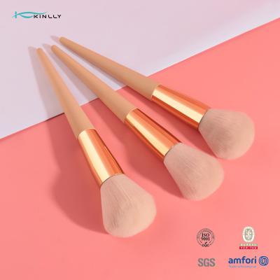 China OEM Individual Makeup Brushes Synthetic Hair Contour And Highlighter Brush for sale