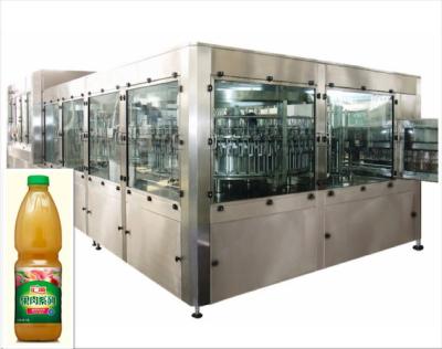 China linha de enchimento quente do pêssego 1.5l, máquina de engarrafamento plástica automática à venda