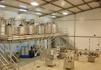 China Maquinaria automática da fábrica de tratamento do leite da homogeneização do CE à venda