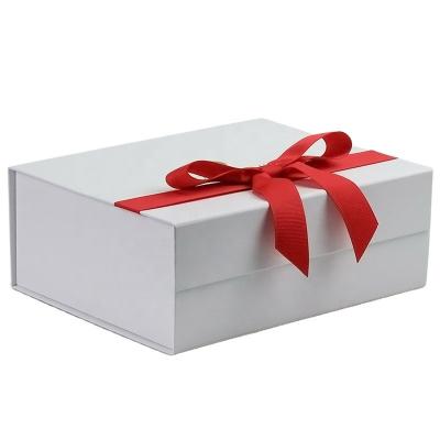 China tipo magnético rígido opciones del cajón de la caja de regalo de la aleta de la altura de los 5cm del multicolor en venta