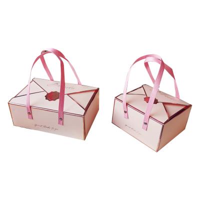 China OEM Service Printed Paper Shopping Bag , Bridal Shower Favor Bags Delicate for sale