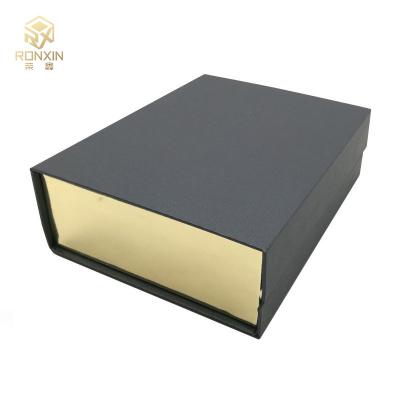 China Flat Pack Paperboard Magnetic Closure Gift Box , Collapsible Magnetic Gift Boxes for sale