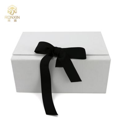 China Pure White Magnetic Closure Gift Box With Ribbon , Makeup Set Gift Box for sale
