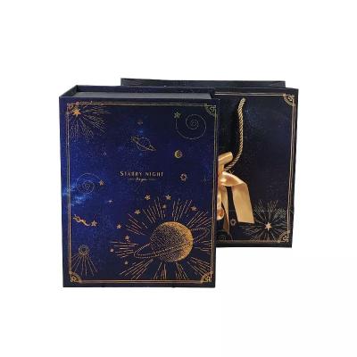 China Custom Made 2mm Paperboard Magnetic Closure Gift Box Navy Blue for sale