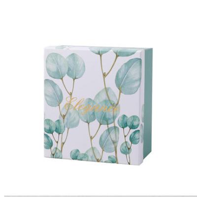 Chine Art Paperboard Gift Boxes Lid et forme basée avec imprimer le paquet de cadeau de Logo For à vendre