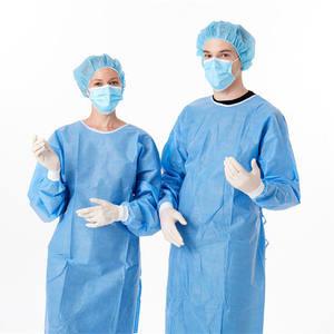 China Disposable Plastic AAMI Level 3 CPE Surgical Gown en venta