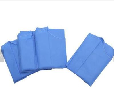 China Non Woven Disposable Surgical Gowns Waterproof Soft Reinforce Isolation Gown 40gsm for sale