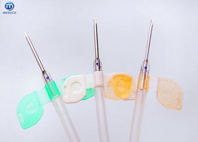 中国 Hematodialysisのための使い捨て可能な医学の幹線静脈AVの瘻孔の針 販売のため