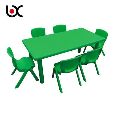 China Los muebles del color de los niños fijaron la tabla plástica de la guardería de los juguetes del patio en venta