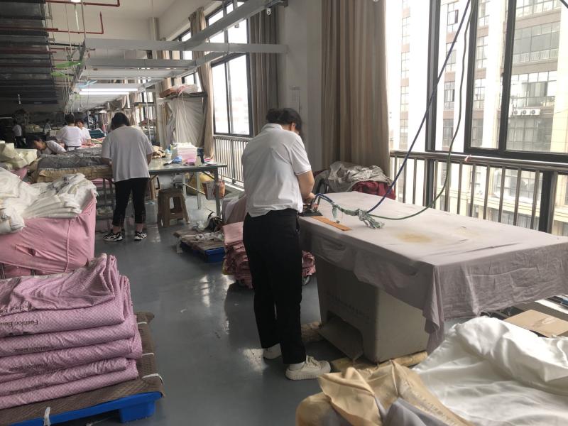 Verified China supplier - Queen Bedding Factory