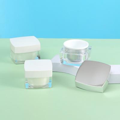 Chine Bouteille cosmétique de Pearl White empaquetant le pot en plastique de gel de clou de 5g 15g 30g 50g à vendre