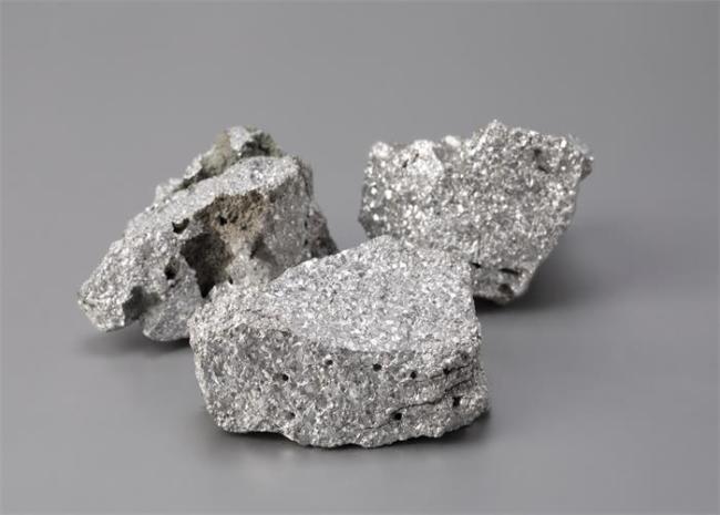 Résistance à l'usure en acier de amélioration de Grey Carbon Ferro Chrome 63-68% argenté