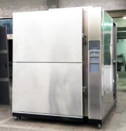 China Prueba de choque fría de choque de Liyi de la prueba de la máquina de Caso de prueba del cambio de temperatura de los instrumentos termales fríos calientes del rapido C en venta