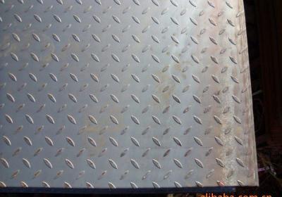 China ASTM A36 Checker Plate Steel 8.0*5Ft*20Ft Hot Rolled Mild Diamond Plate Steel Sheets 3-10mm for sale