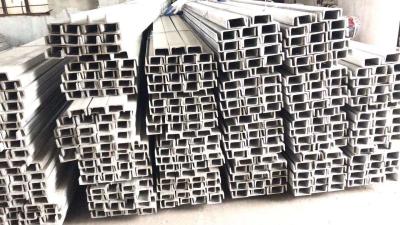 Chine Finition solides solubles de miroir de barre de profilé en u d'acier inoxydable d'AISI 316L profilée en U à vendre
