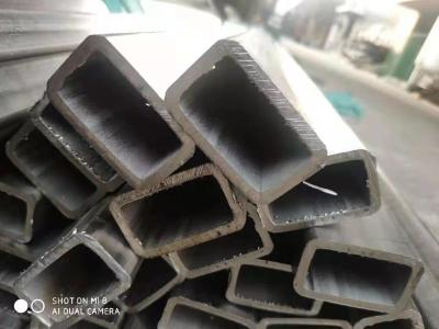 Chine Résistant à hautes températures rectangulaire du tuyau 100*50*4mm d'acier inoxydable de solides solubles 310S à vendre