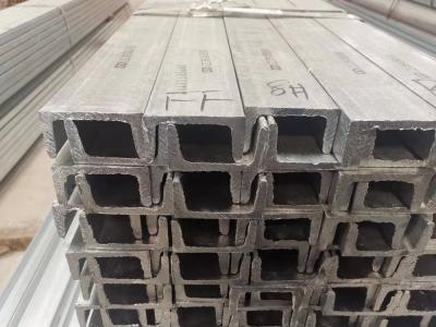 Chine La barre d'acier en U d'Astm A36 a galvanisé la section d'acier de construction à vendre