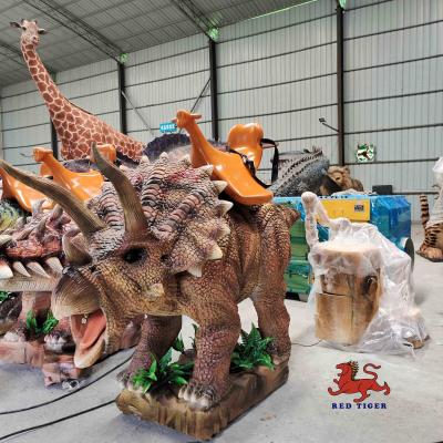 Китай Крытая аниматронная езда трицератопсов на подгонянном динозавром размере продается