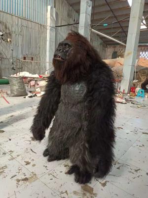 China Plüsch pelzartiges erwachsenes realistisches Halloween kostümiert Maskottchen-Tiersmoking Fursuit-Gorilla zu verkaufen