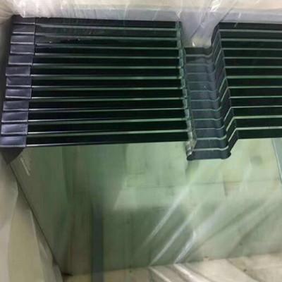 Chine Un verre trempé de qualité de sécurité verre stratifié 3 mm - 19 mm pour porte de douche à vendre