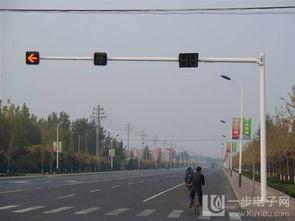 China Hot Dip Galvanization Telescopic Q345 Traffic Light Pole Galvanized for sale