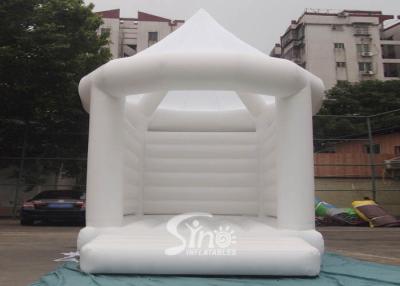 China 5x4m commercial grade adults white wedding bouncy castle with steeple shape top for sale