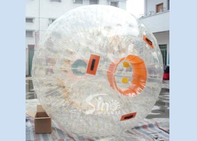 China O terno inflável humano gigante da bola do zorb de TPU com reforça a entrada de sino Inflatables à venda