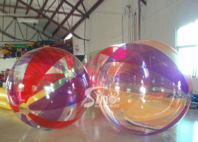 China La bola que camina inflable colorida de los niños y de los adultos en el agua para la piscina riega el equipo del parque en venta