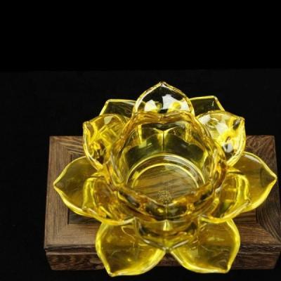 China Indoor Candle Glass Jar Home Decorative Candle Lotus Candle Holders for sale