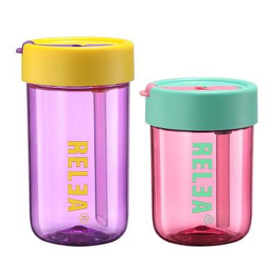 China Student Silicon Plastic Water Bottle With Straw Nontoxic Multi Scene for sale