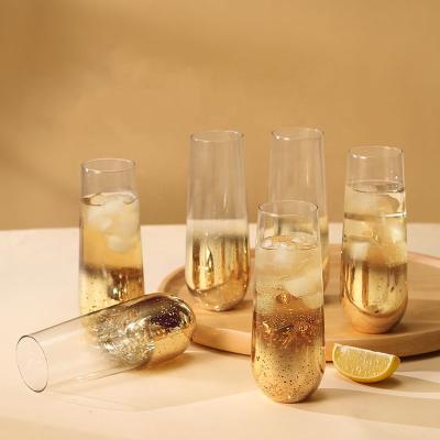 China Os vidros de Champagne Tall Thick Glass Drinking ajustaram Nontoxic multifuncional à venda