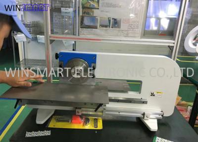 China baja máquina costo del cortador del tablero del PWB de 330m m con velocidad que corta ajustable en venta