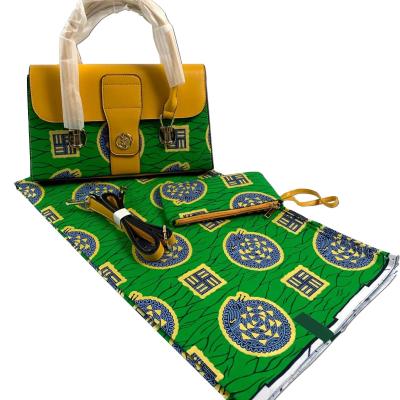 China Supoo  Hot sale 6 yards 100% cotton holland african wax quality with handbag set ankara veritable printed wax for women for sale