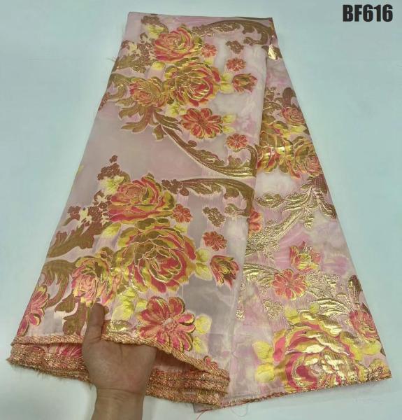 Quality Supoo Home Textile Yarn Dyed Polyester Metallic Jacquard Brocade Party Cloth for sale