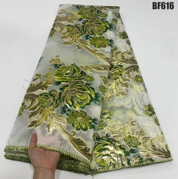 Quality Supoo Home Textile Yarn Dyed Polyester Metallic Jacquard Brocade Party Cloth for sale