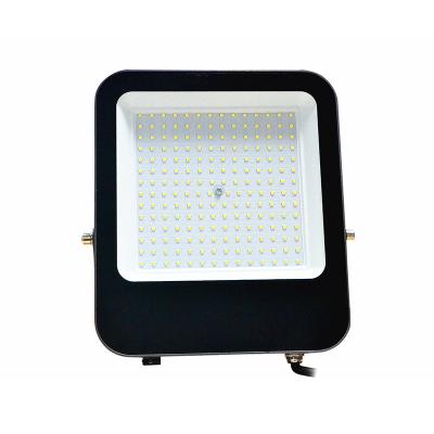 China AC 100 To 240V Outdoor LED Waterproof Flood Lights 150W IP66 For Wet Surroundings for sale