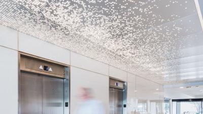 China Panela de revestimento Wpc decorativa de azulejos de teto perfurados de alumínio metálico à venda