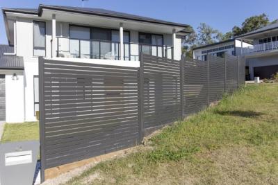 Cina Porta per il cortile di casa di profilo di alluminio spessore 1,2 mm durabilità in vendita