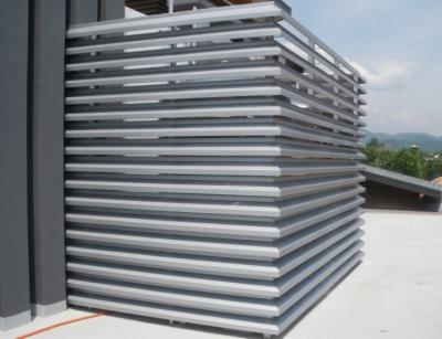 China Lichte architectonische aluminiumsluivers Op maat gemaakte verticale sluivers Te koop