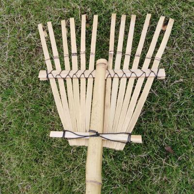 China Light Weight Bamboo Gress Rake Garden Lawn Quick Assemble Leaf Rake 32cm for sale