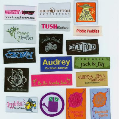 China Custom Clothing Fabric Label Tags Woven Clothing Tag Clothing Labels Customized à venda
