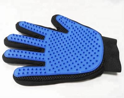 China 259 Pins Gentle Pet Mitt Brush Five Finger Dog Cleaning Gloves Long Service Life for sale