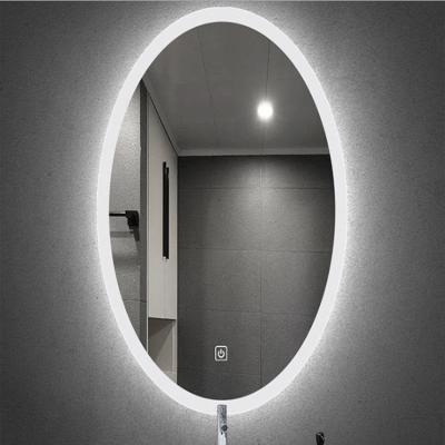 China La luz antiniebla inteligente multifuncional por encargo del espejo llevó la luz del espejo de la pared del hotel HD de la lámpara del espejo del cuarto de baño en venta