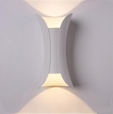 China Luz interior de aluminio simple moderna de la pared de la torre del cantón de la lámpara de pared de la lámpara de pared del LED en venta