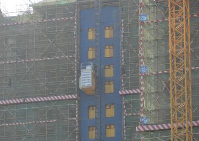 China Construção de média velocidade 2 toneladas grua de pessoais e de materiais à venda
