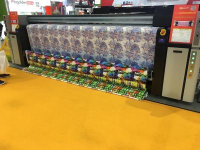 China Máquina de la impresora de chorro de tinta del trazador del formato grande de la sublimación de Digitaces de la bandera en venta