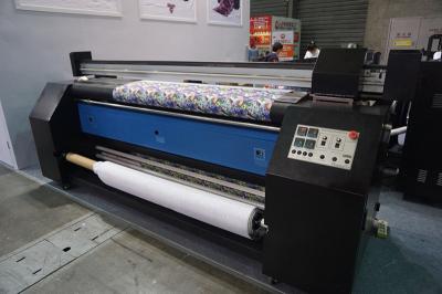 China Machine van de groot Formaat de Digitale Textieldruk voor 3200MM de Vlaggen van het Douanestrand Te koop
