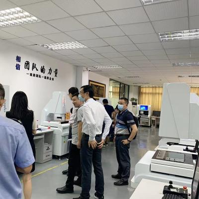中国 OEMの輪郭の測定機械、光学に用具の前もって調整することのためのCNCの視野の測定システム 販売のため