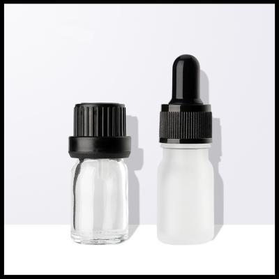 China Diversas botellas de cristal del aceite esencial de los tamaños despejan los casquillos del dropper de ojo a prueba de niños en venta
